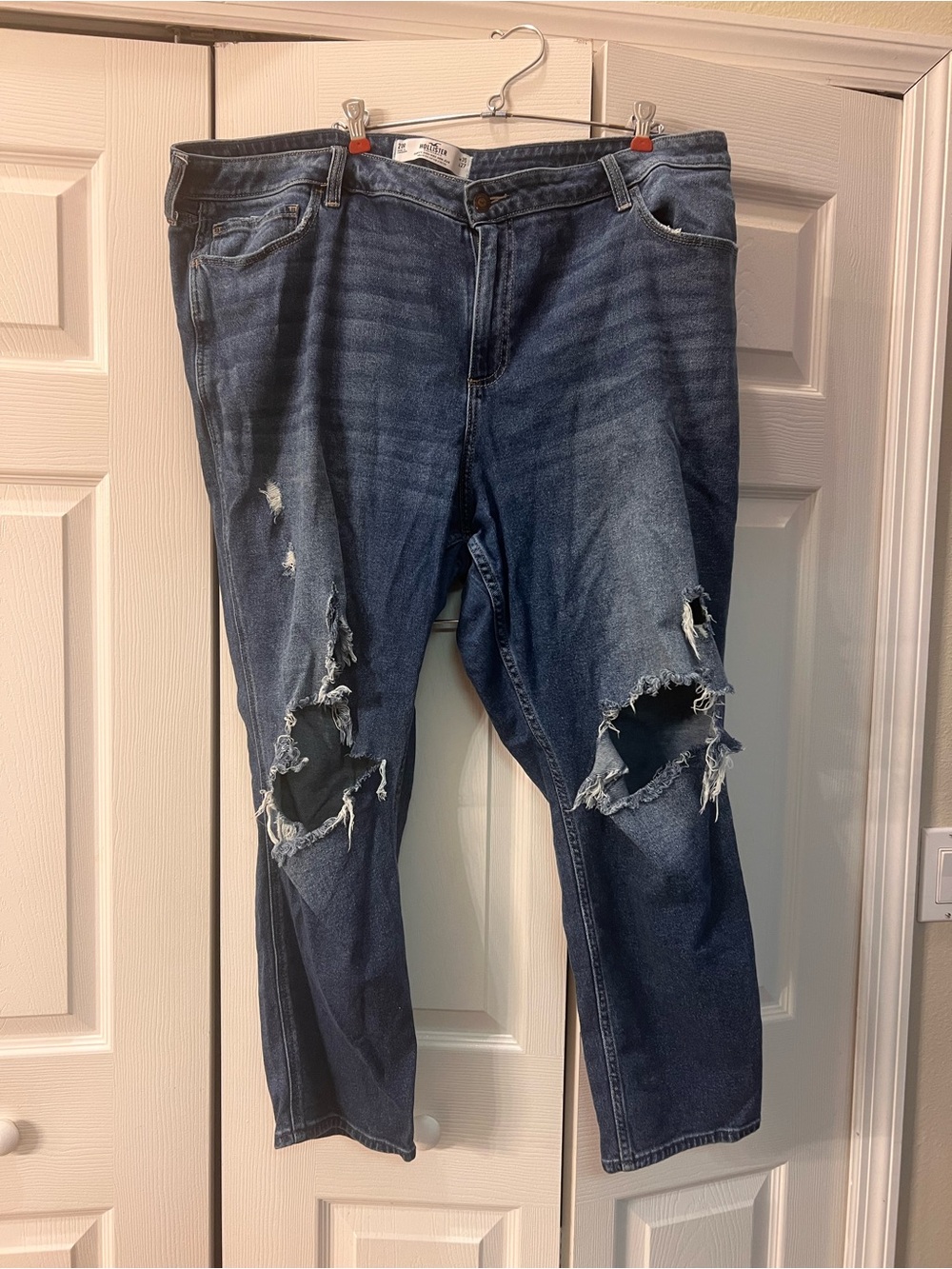 Hollister Women's Skinny Distressed Dark Blue Jeans